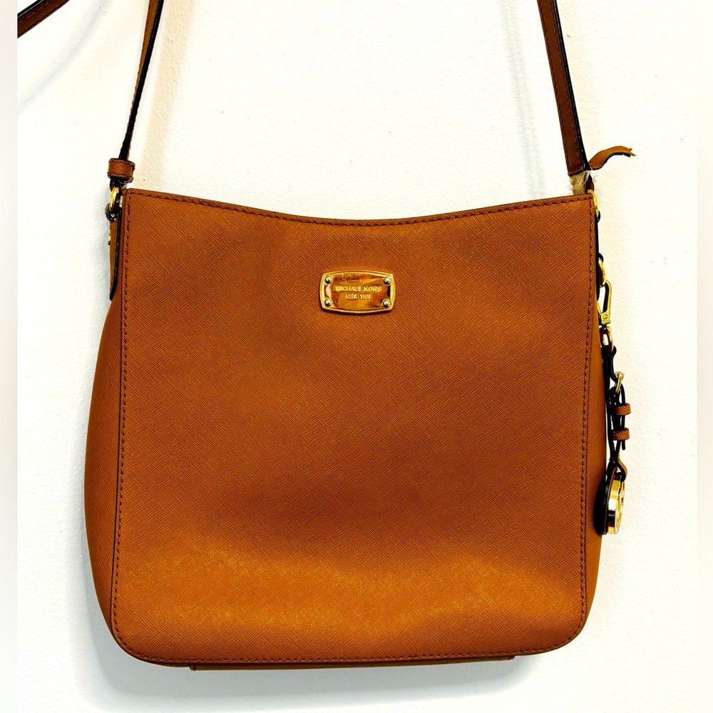 Michael Kors Jet Set Leather crossbody messenger bag purse Brown